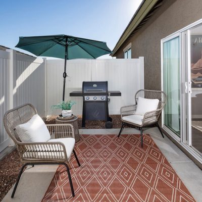 Hillstone_HillstoneResidencesatCanyonTrails_Plan1Patio-web-1024x683